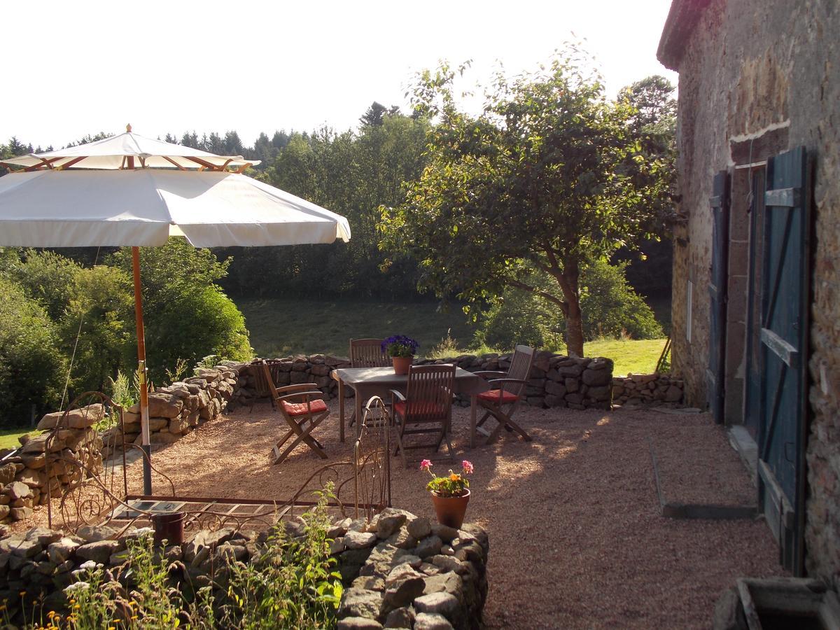 Bed and Breakfast La Rosiere Auzelles Exterior foto