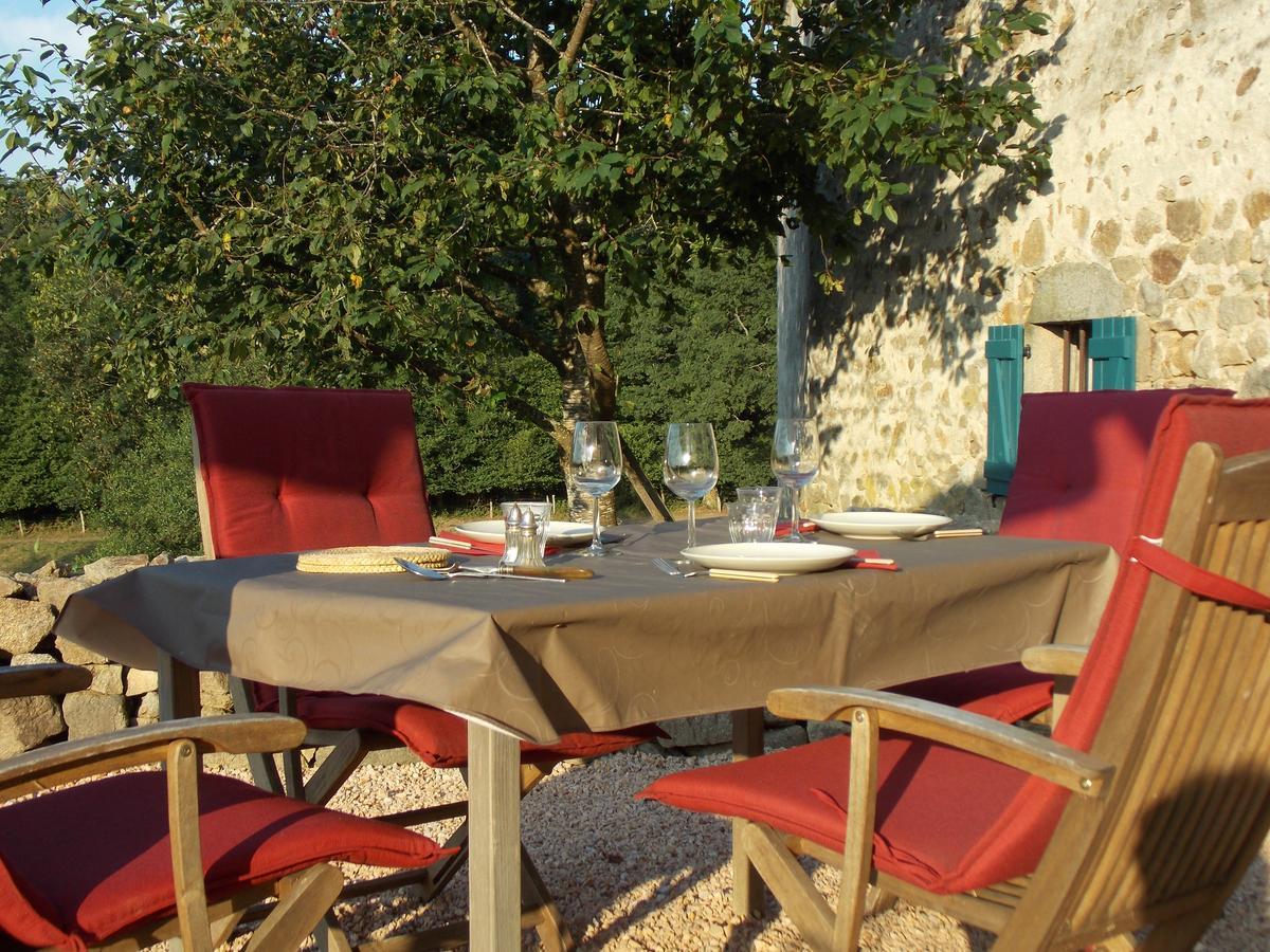 Bed and Breakfast La Rosiere Auzelles Exterior foto